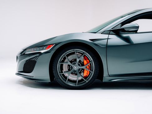 Used 2017 Acura NSX image 12