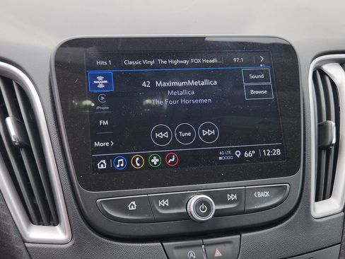 Used 2025 Chevrolet Malibu LT image 18