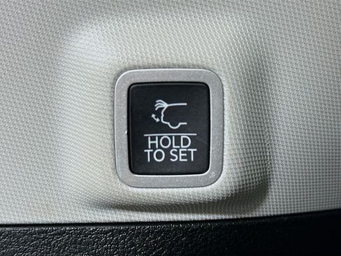 Used 2023 Jeep Grand Cherokee 4WD 4xe image 31