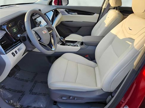 Used 2025 Cadillac XT6 Premium Luxury w/ LPO, Floor Liner Package image 14