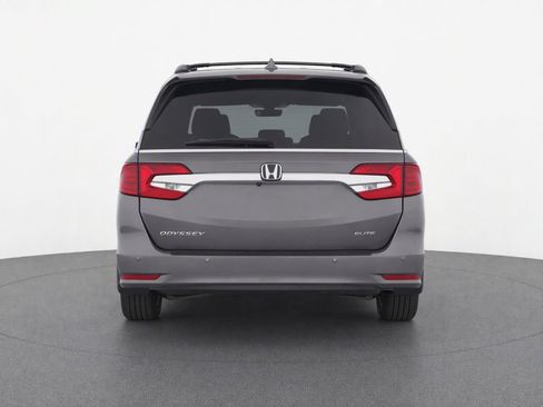 Used 2018 Honda Odyssey Elite image 4