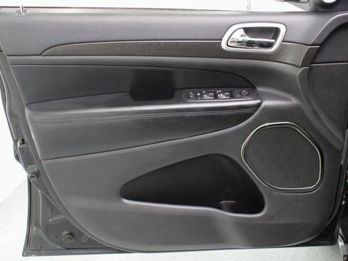 Used 2015 Jeep Grand Cherokee Altitude image 35