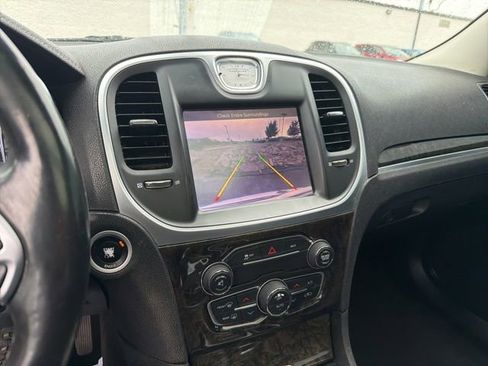Used 2016 Chrysler 300 C RWD image 24