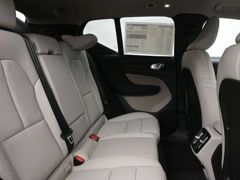 New 2026 Volvo XC40 B5 Plus w/ Protection Package Premier AWD/4WD image 32