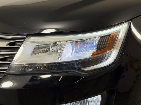 Used 2016 Ford Explorer XLT w/ Equipment Group 202A image 11