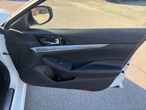 Used 2023 Nissan Maxima SV w/ Floor Mat Group image 8