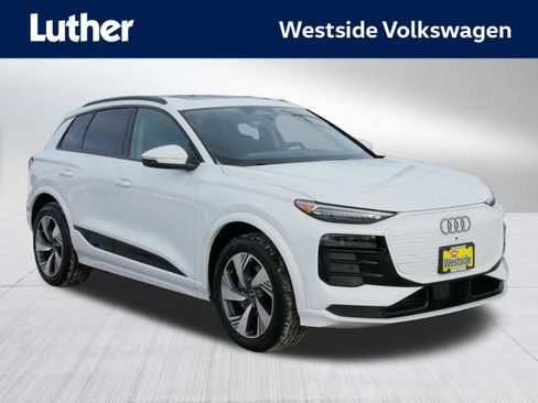 Used 2025 Audi Q6 e-tron Premium Plus w/ Premium Plus image 1
