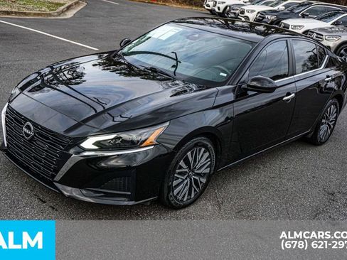 Used 2023 Nissan Altima 2.5 SV image 14