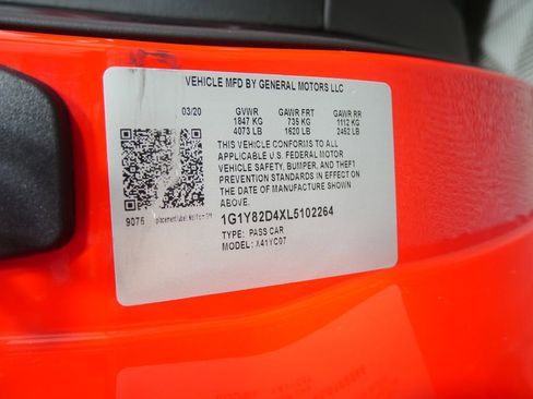 Used 2020 Chevrolet Corvette Stingray Premium Cpe w/ 3LT Preferred Equipment Group image 28