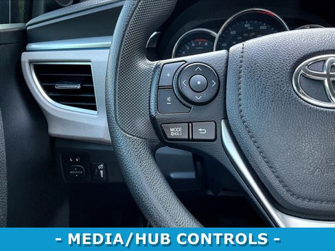 Used 2015 Toyota Corolla LE FWD image 11
