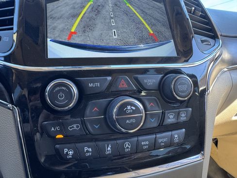 Used 2021 Jeep Grand Cherokee Overland image 27