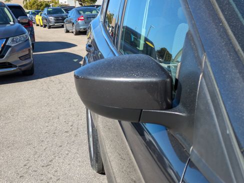 Used 2019 Ford Escape SE image 12