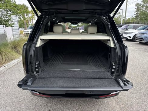 Used 2023 Land Rover Range Rover SE AWD/4WD image 11