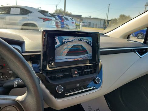 Used 2023 Toyota Corolla LE image 29