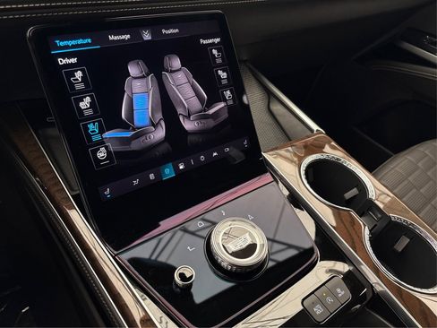 New 2025 Cadillac Escalade ESV Sport Platinum image 32