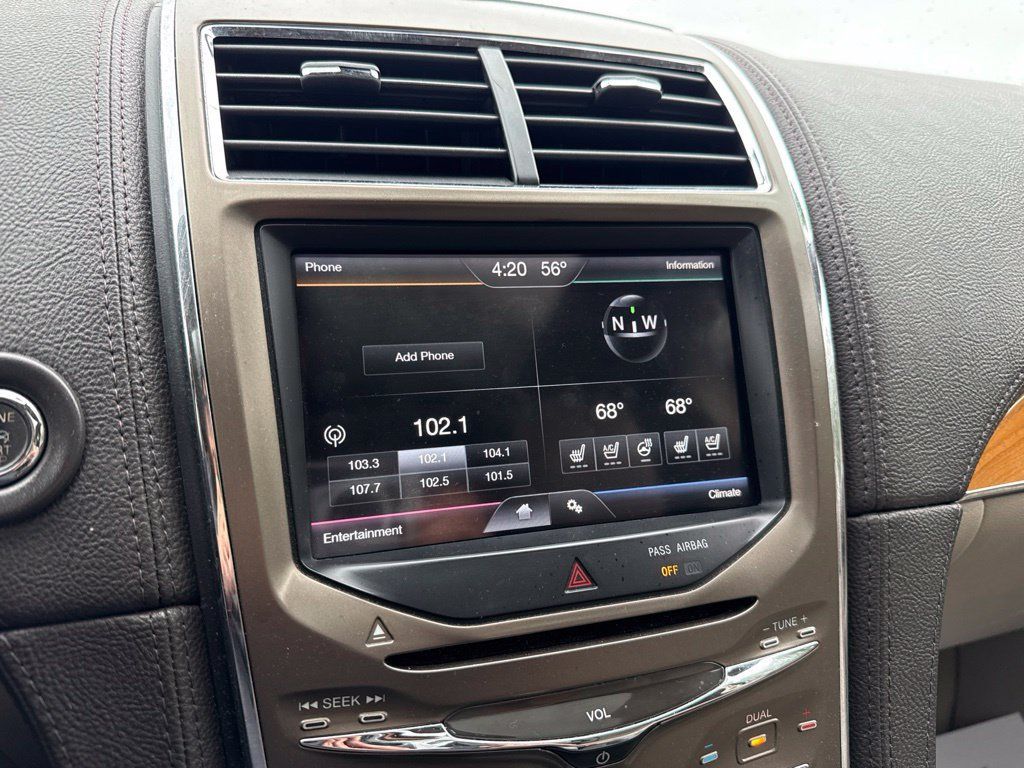 Used 2011 Lincoln MKX AWD w/ 101A Rapid Spec Order Code image 26