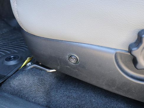 Used 2018 Toyota Tacoma TRD Sport image 49