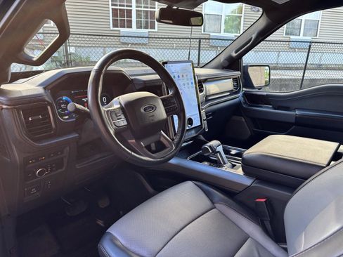 Used 2023 Ford F150 Lightning Lariat AWD/4WD image 8