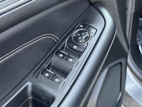 Used 2023 Ford Edge Titanium AWD/4WD image 31