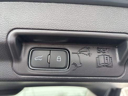 Used 2025 Ford Explorer Active image 13