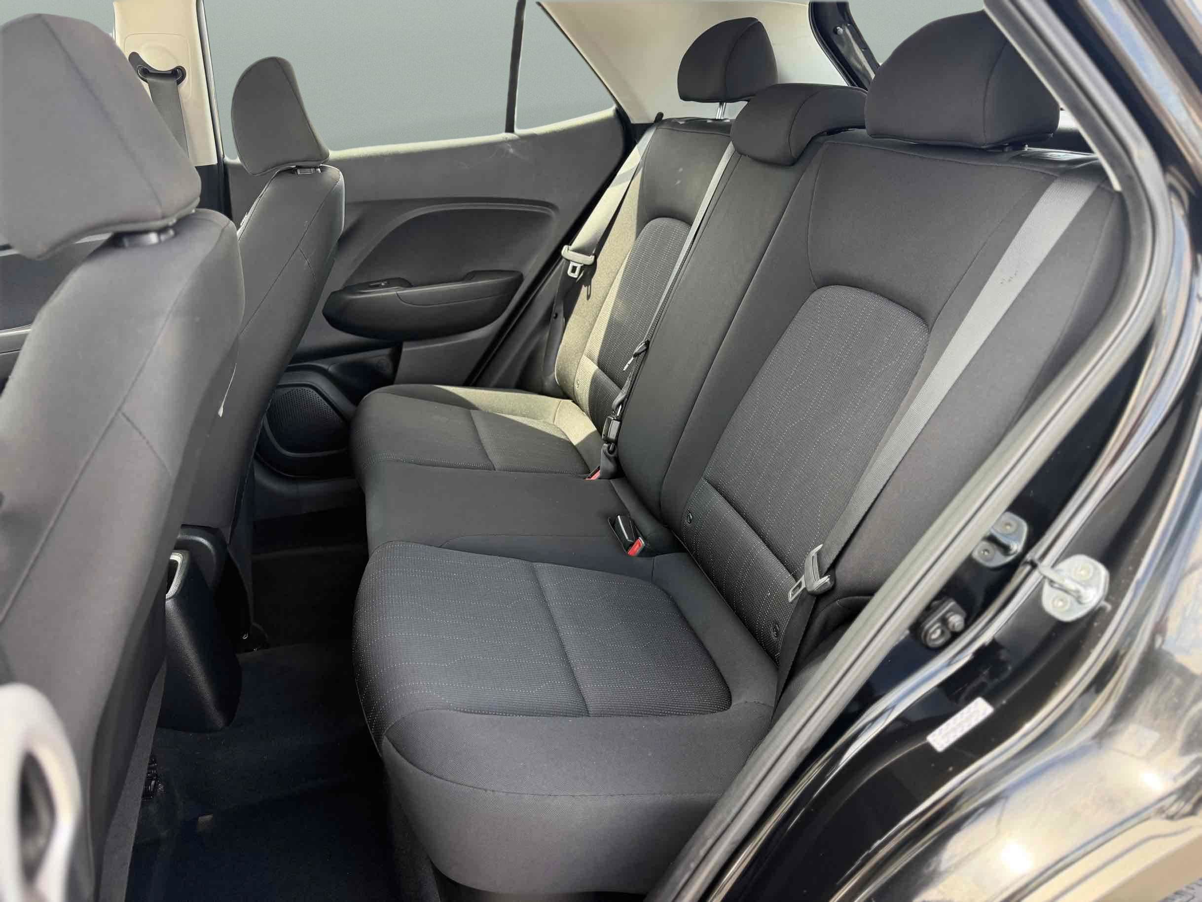 Used 2021 Hyundai Venue SE FWD image 12