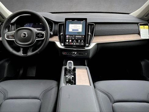 New 2025 Volvo XC90 B6 Plus image 5