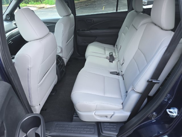 Used 2023 Honda Passport EX-L image 11