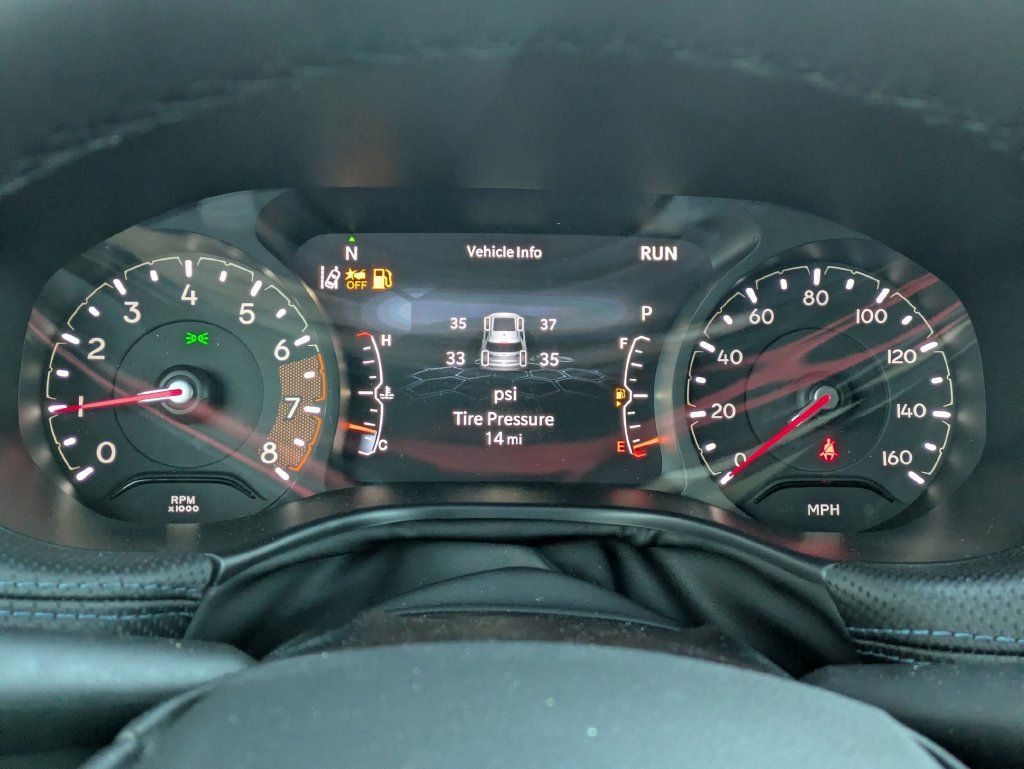 Used 2026 Jeep Compass Latitude AWD/4WD image 17