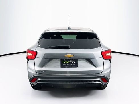 Used 2024 Chevrolet Trax LS w/ Driver Confidence Package FWD image 7