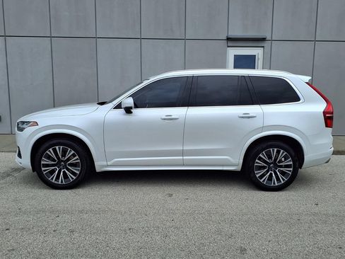 Used 2021 Volvo XC90 T6 Momentum AWD/4WD image 3