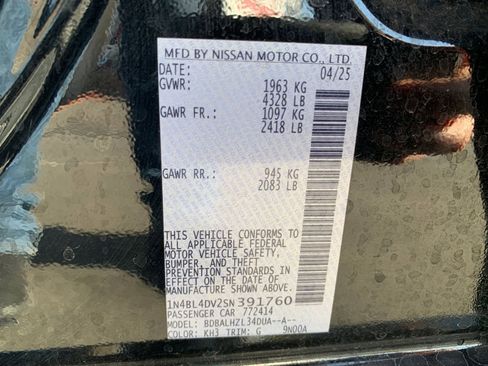 Used 2025 Nissan Altima 2.5 SV image 30