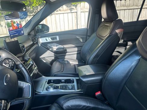Used 2021 Ford Explorer Platinum w/ Equipment Group 601A AWD/4WD image 7