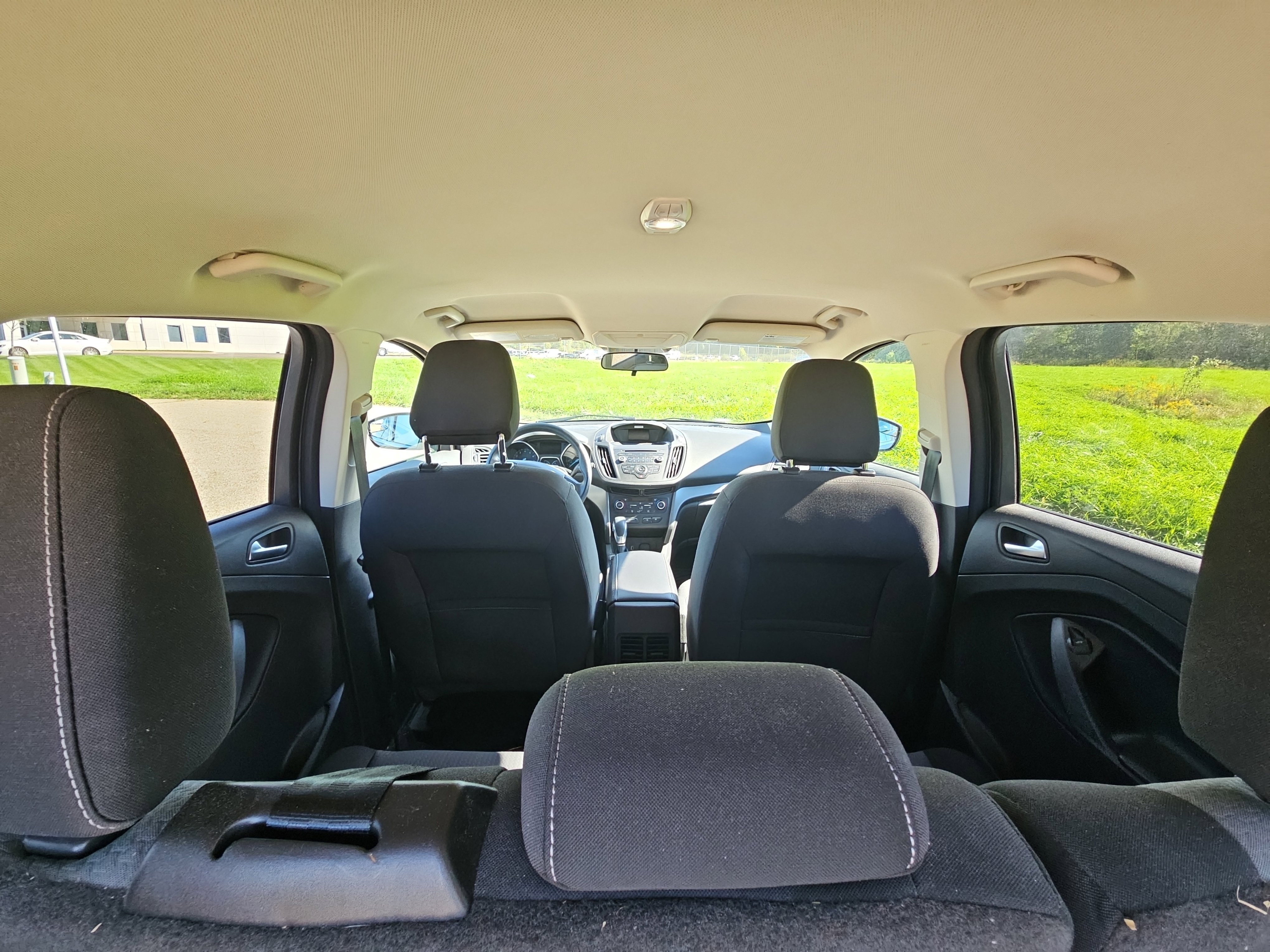 Used 2018 Ford Escape SE FWD image 6