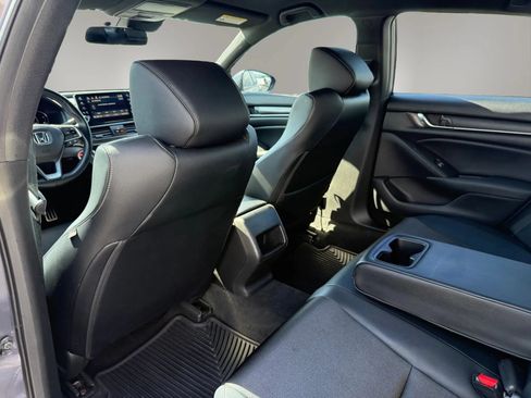 Used 2018 Honda Accord Sport image 32