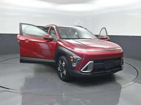 Used 2024 Hyundai Kona SEL AWD/4WD image 37