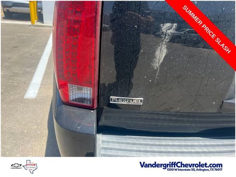 Used 2010 Cadillac Escalade ESV Premium RWD image 10