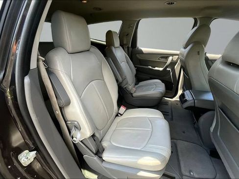 Used 2016 Chevrolet Traverse LT FWD image 24