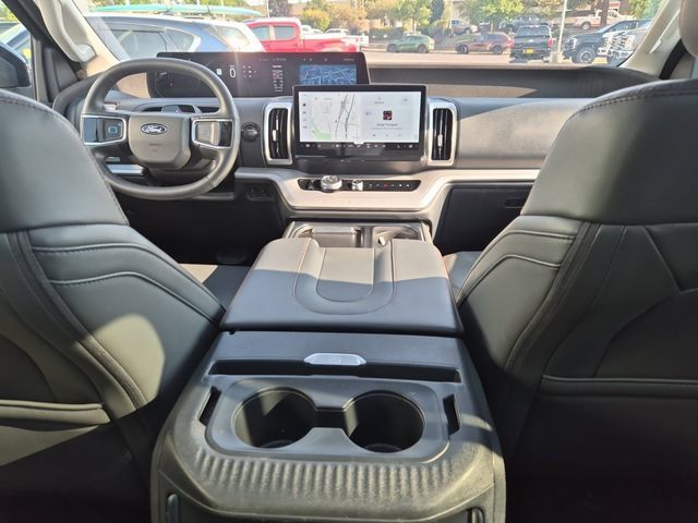 Certified 2025 Ford Expedition Active AWD/4WD image 21