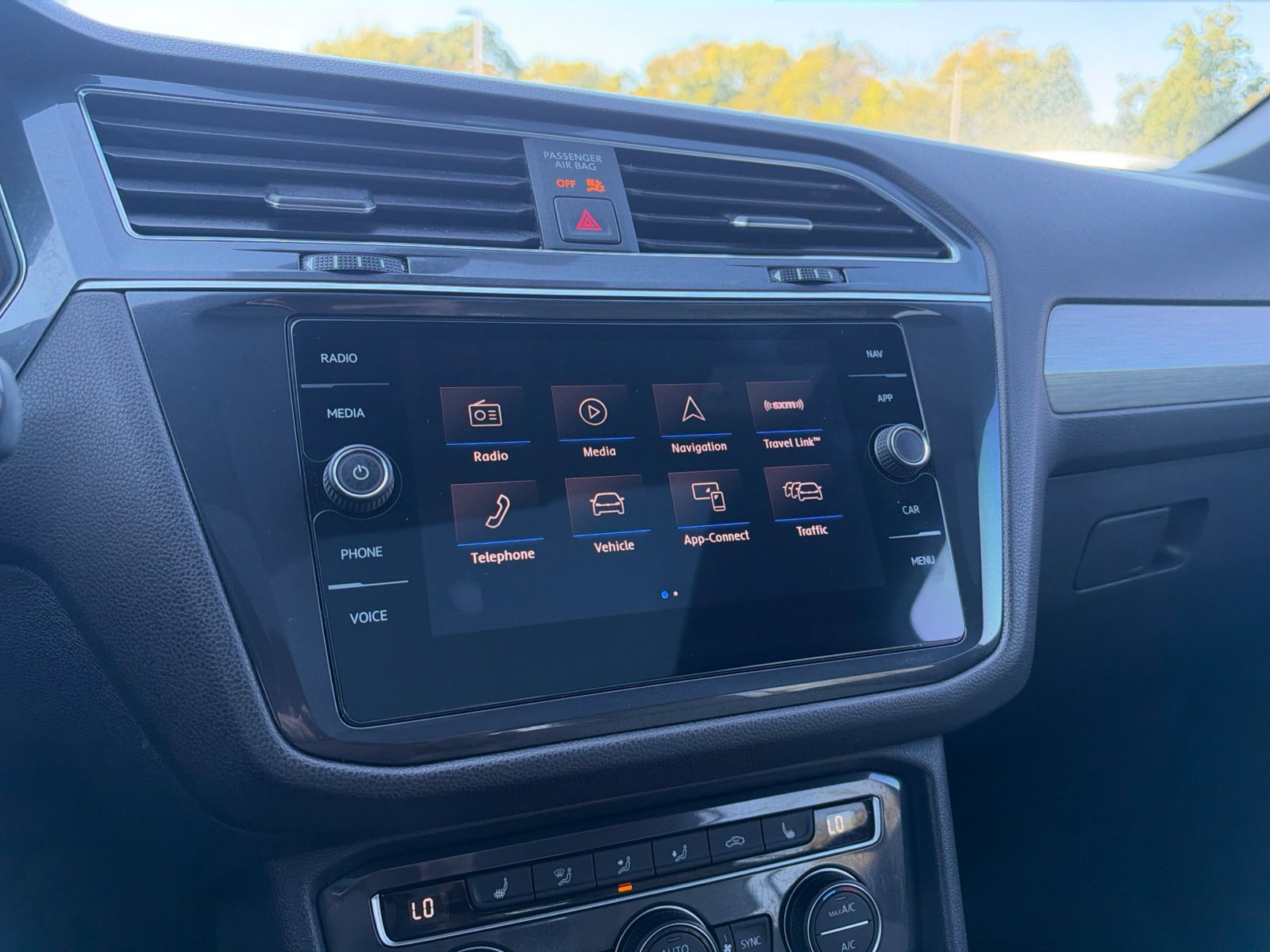 Used 2019 Volkswagen Tiguan SEL Premium R-Line FWD image 18