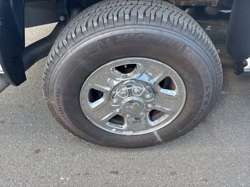 Used 2022 RAM 2500 Big Horn image 42