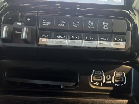 Used 2022 RAM 2500 Laramie AWD/4WD image 15