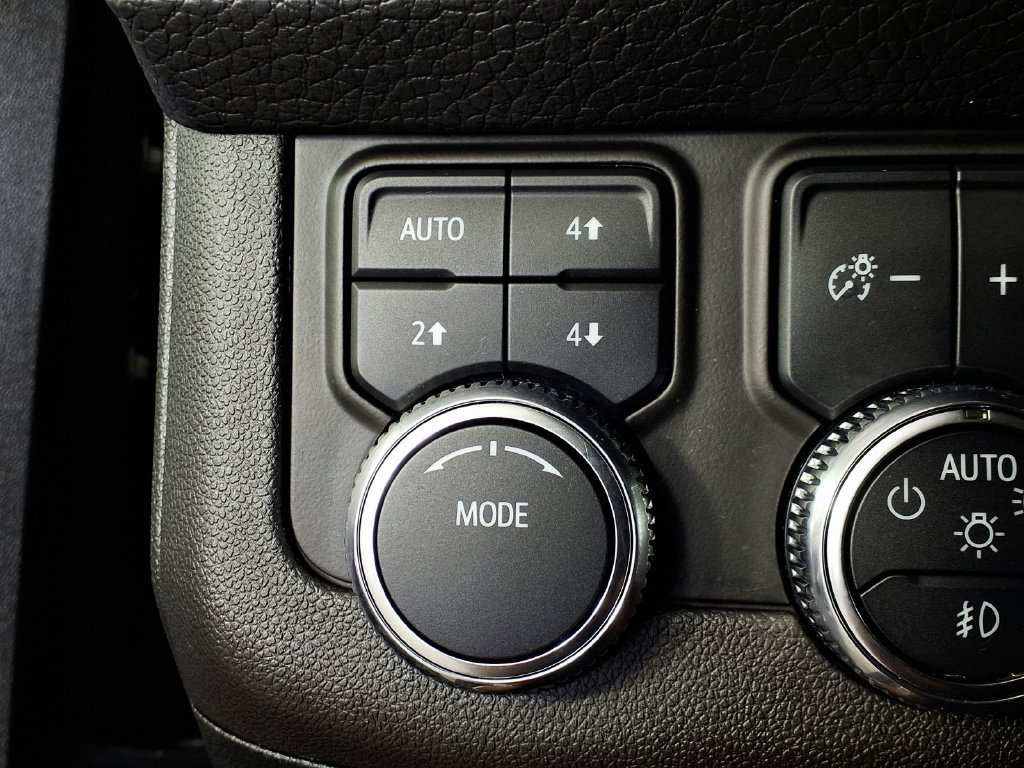 Used 2022 GMC Yukon Denali AWD/4WD image 16