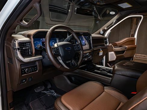 Used 2026 Ford F250 4x4 Crew Cab Super Duty image 16