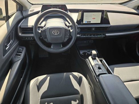 Certified 2026 Toyota Prius XLE FWD image 18