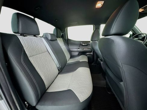 Used 2022 Toyota Tacoma TRD Off-Road w/ Technology Package image 24