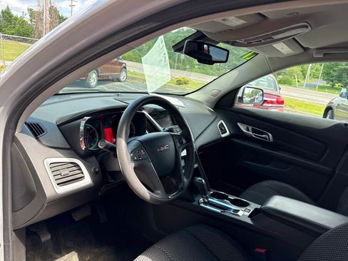 Used 2017 GMC Terrain SLE AWD/4WD image 14
