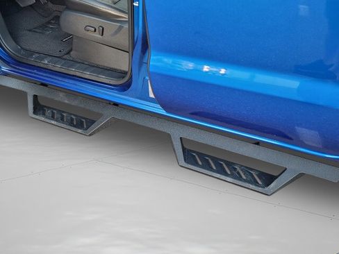 Used 2024 Nissan Frontier SL w/ Technology Package image 32