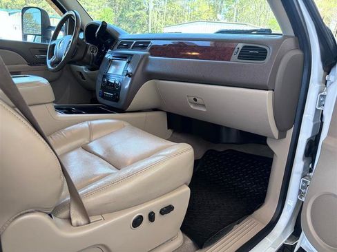 Used 2014 GMC Sierra 2500 SLT w/ SLT Convenience Package AWD/4WD image 29
