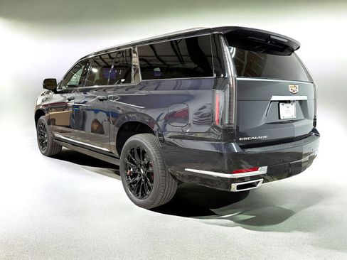 New 2026 Cadillac Escalade ESV Luxury image 3