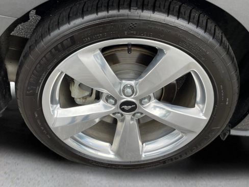 Used 2018 Ford Mustang GT Premium RWD image 10